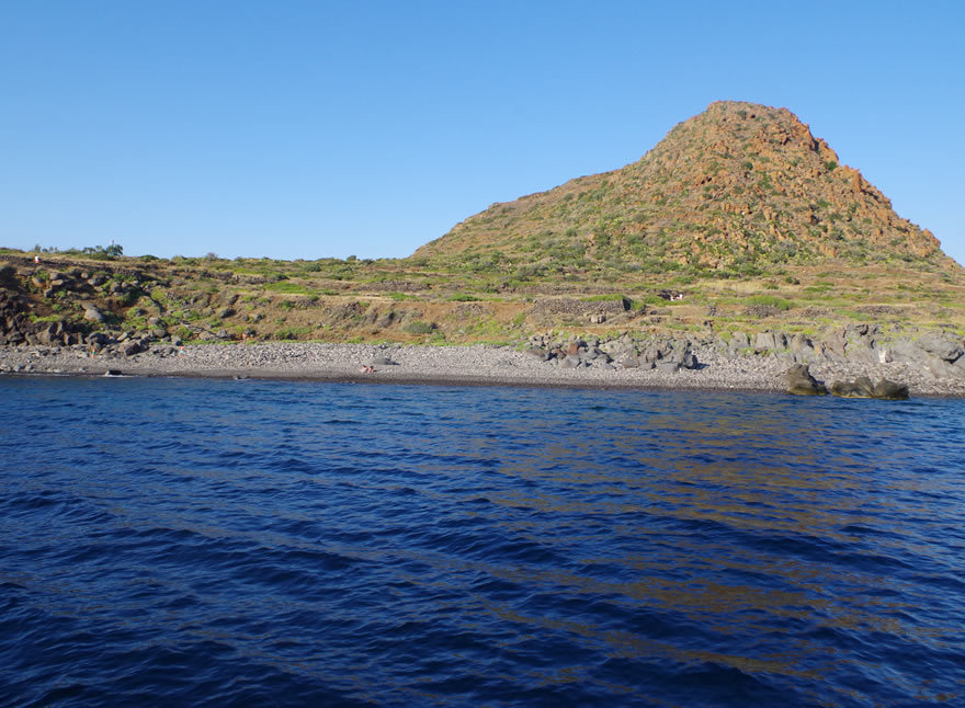Exclusive day tours and boat excursions around Alicudi and Filicudi, Aeolian Islands